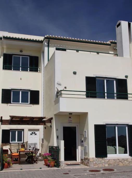 Sea Breeze House Ericeira - Ribeira Dilhas Beach Eksteriør bilde